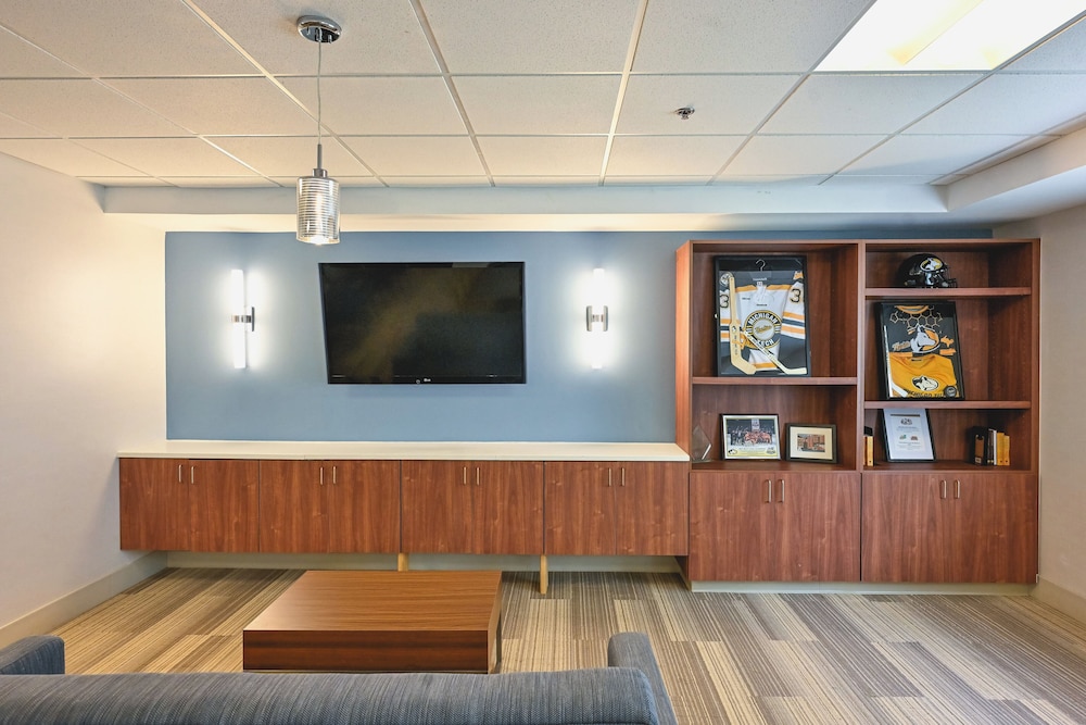 Holiday Inn Express Houghton Keweenaw by IHG - photo 95