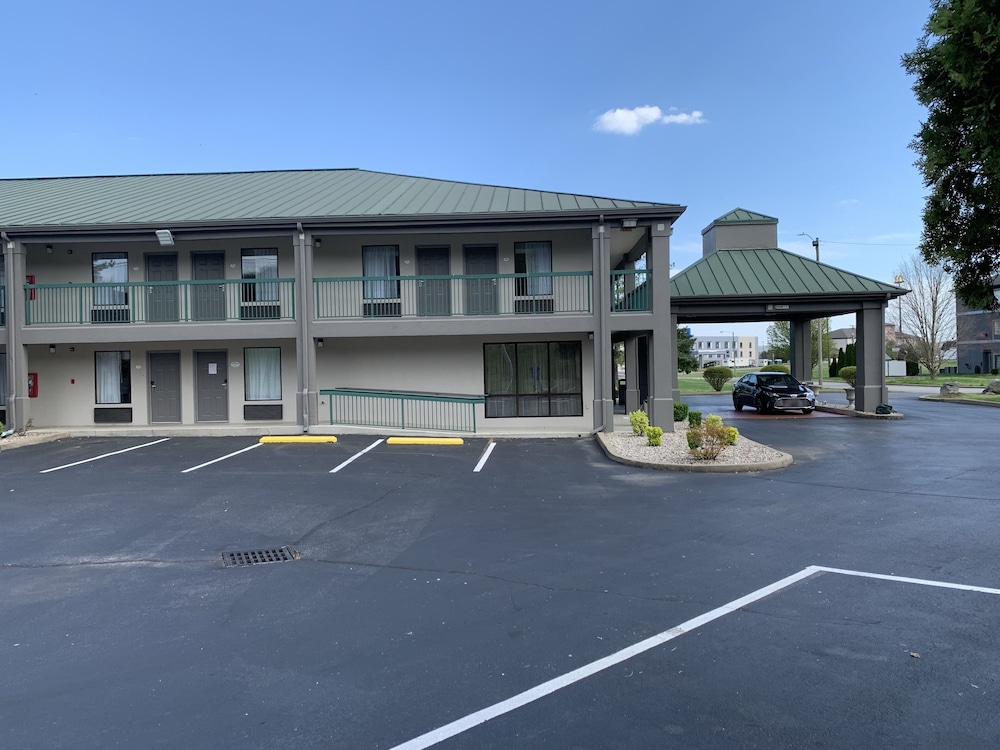 Baymont by Wyndham Cave City - photo 25