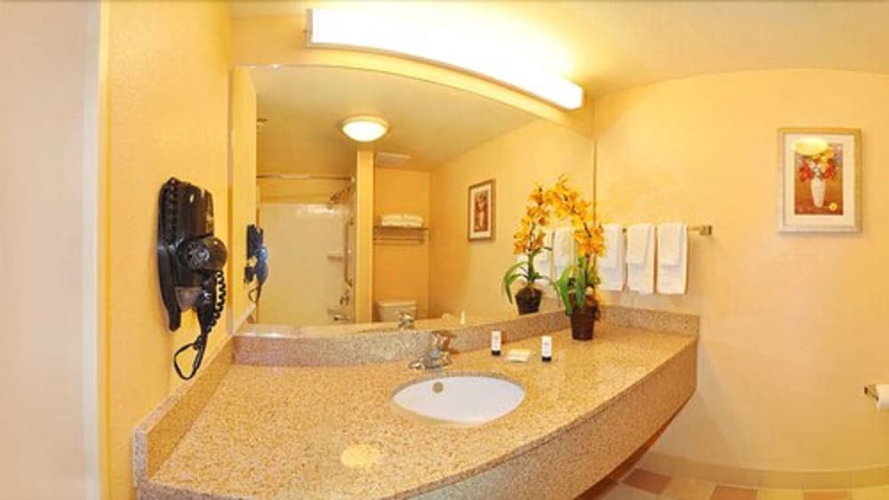 Fairfield Inn & Suites Marianna - photo 27