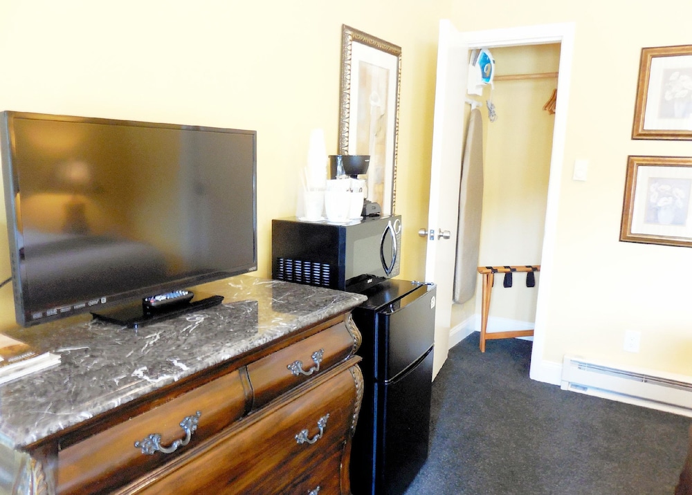 Sea Breeze Inn And Cottages - photo 46