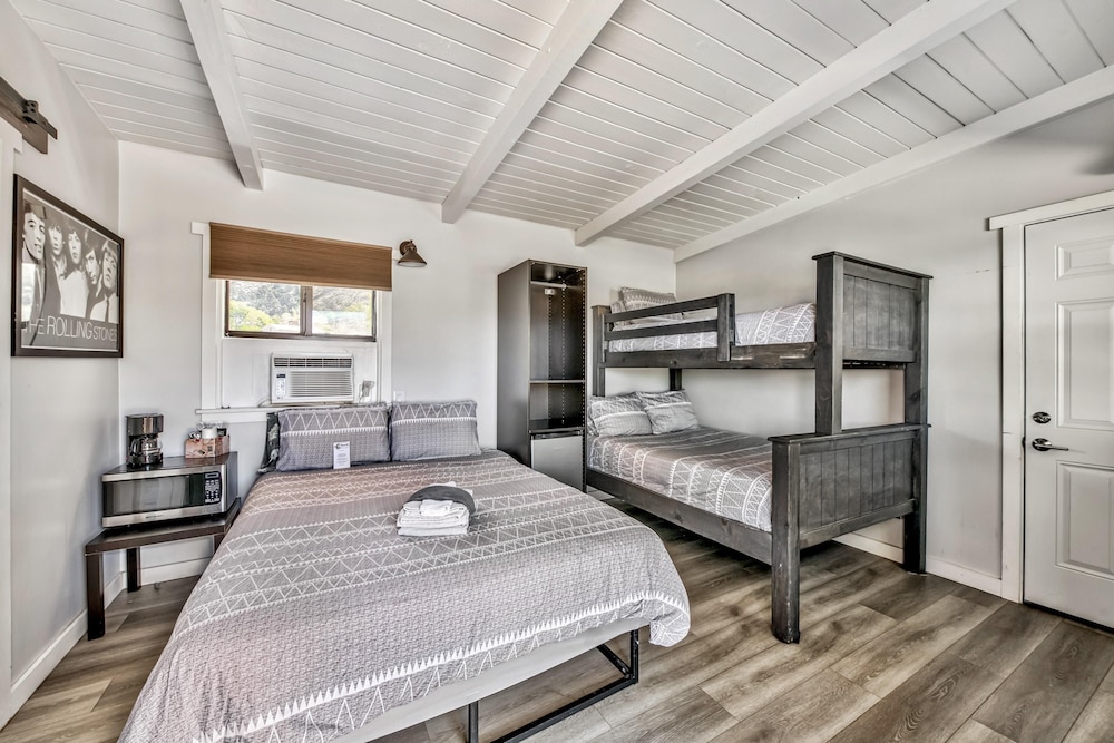 West Walker Motel - photo 11