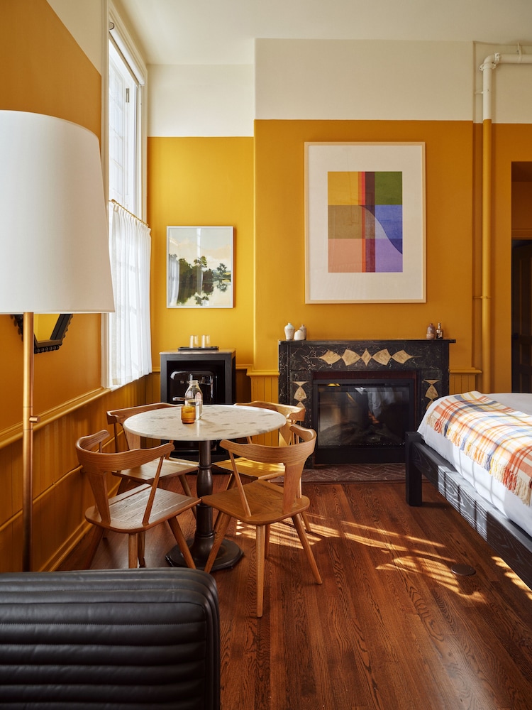 The Abner Hotel - photo 8