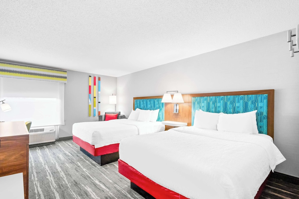 Hampton Inn Lincoln South Heritage Park - photo 23