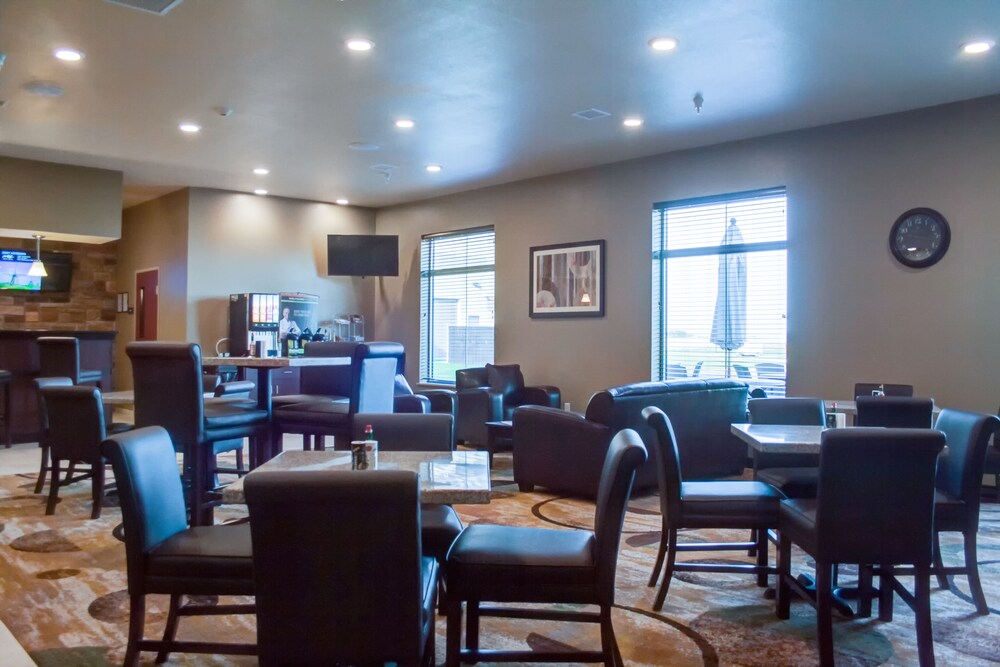 Cobblestone Hotel & Suites Jefferson - photo 37