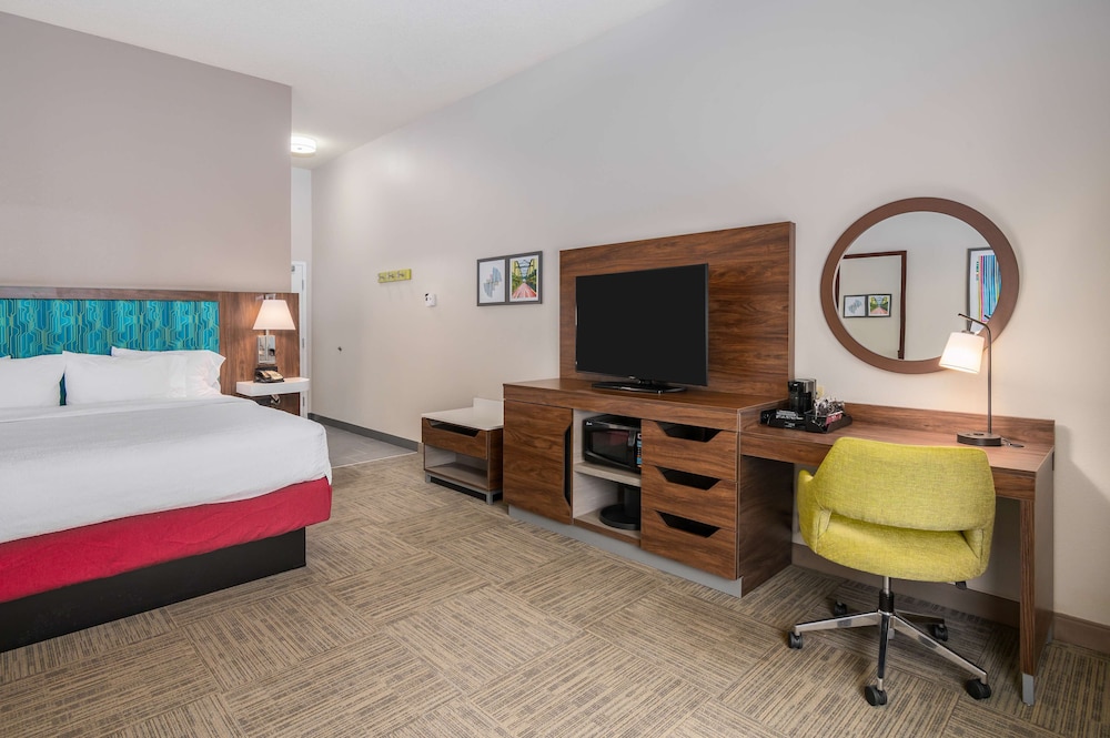 Hampton Inn & Suites Hartford Manchester - photo 8