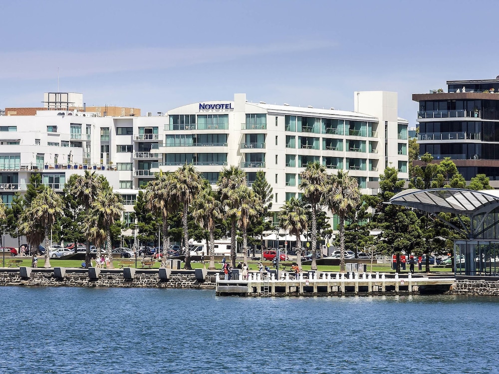 Novotel Geelong — 4-Star Luxury Hotel in Geelong, Australia