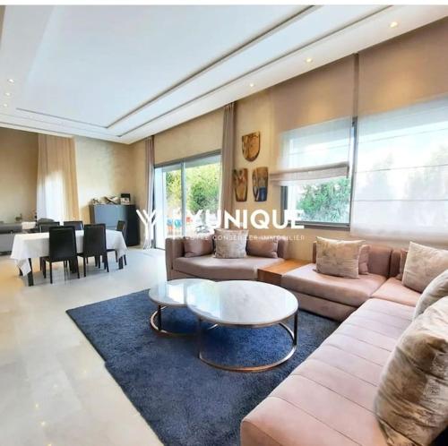 Villa de Luxe piscine privée — 4-Star Luxury Hotel in Casablanca, Morocco