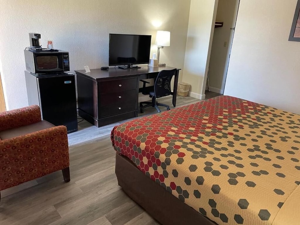 Perry Inn & Suites National Fairground I 75 - photo 10
