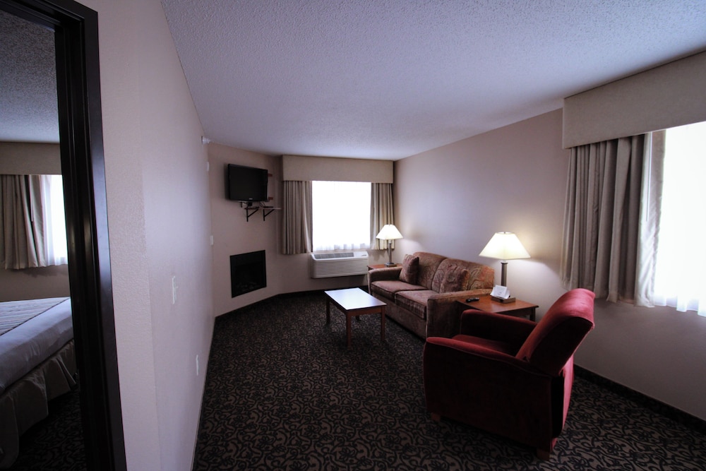 Canby Inn And Suites - photo 15