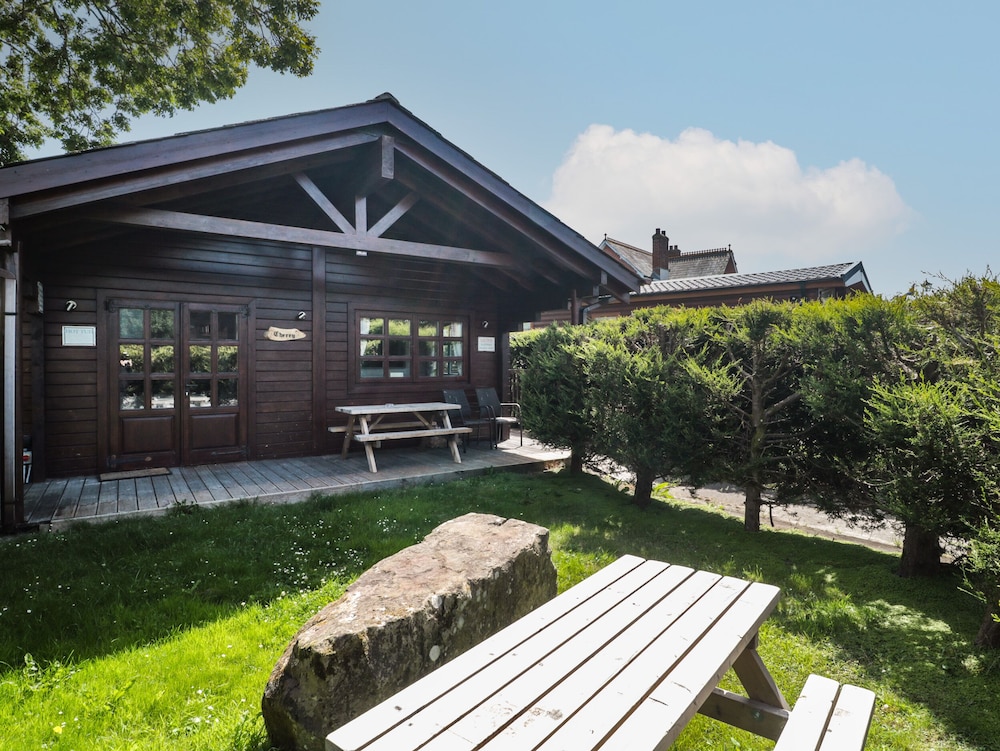 Cherry - carbon neutral hotel in Swanage
