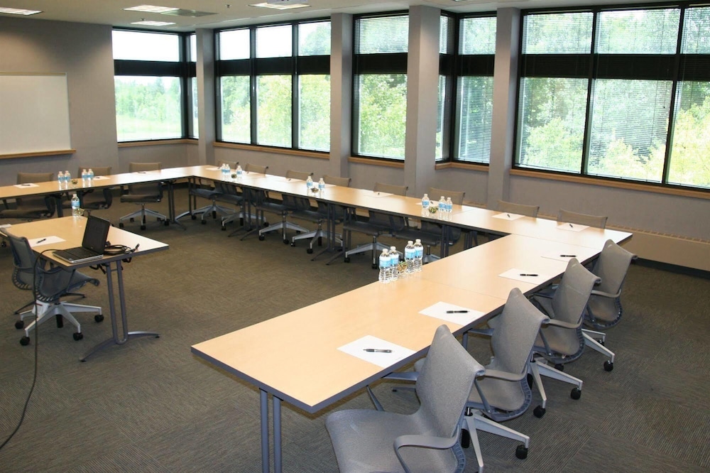Oak Ridge Hotel and Conference Center - photo 26