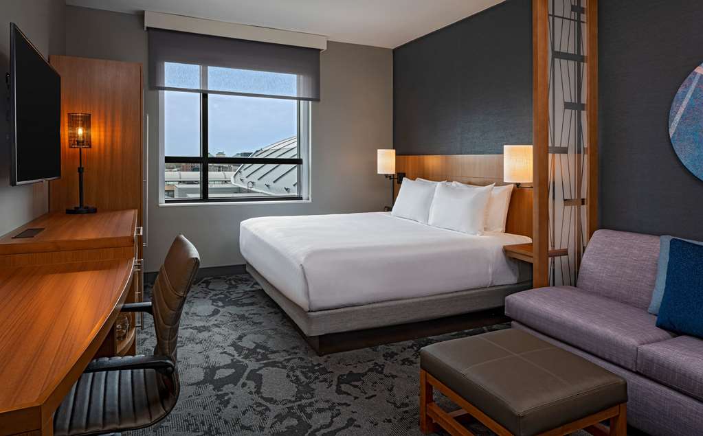 Hyatt Place Indianapolis Downtown - photo 26