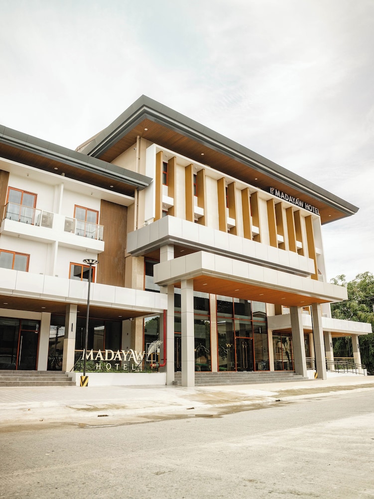 Madayaw Hotel — hotel in Magugpo Poblacion