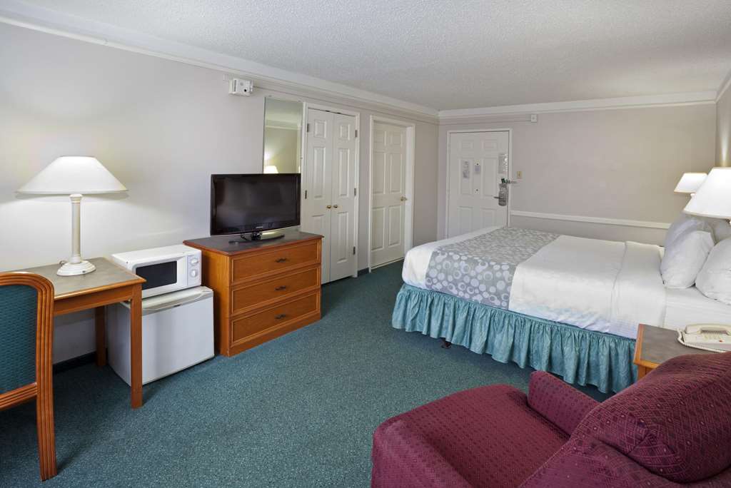 La Quinta Inn by Wyndham Omaha West - photo 13