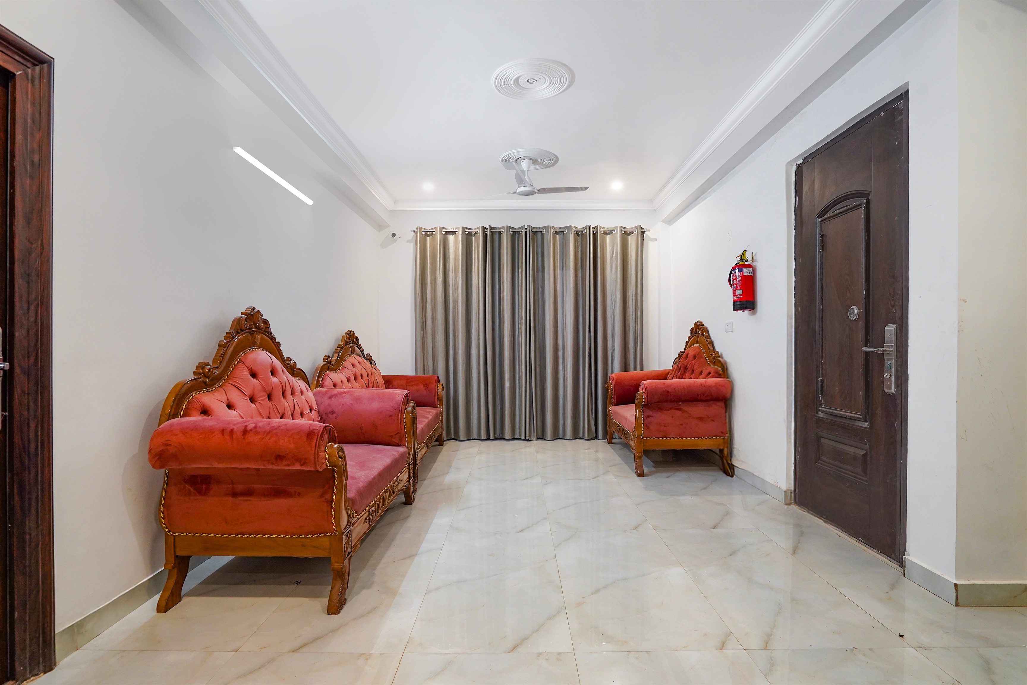 Super Townhouse Sector 46 Huda Market