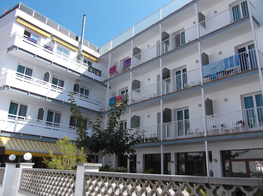 Hotel GHT Simeón — hotel in Tossa De Mar