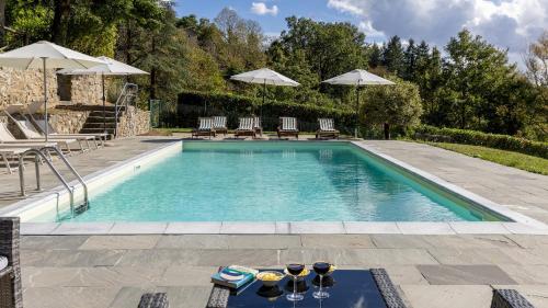 Villa La Rassinata 12 Emma Villas — 4-Star Luxury Hotel in Arezzo, Italy