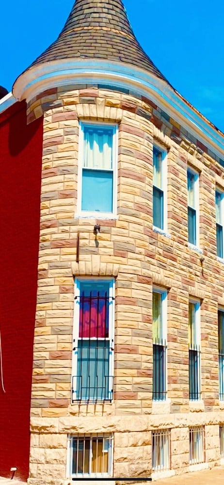 BedExpress hotel hostel in Baltimore, United States