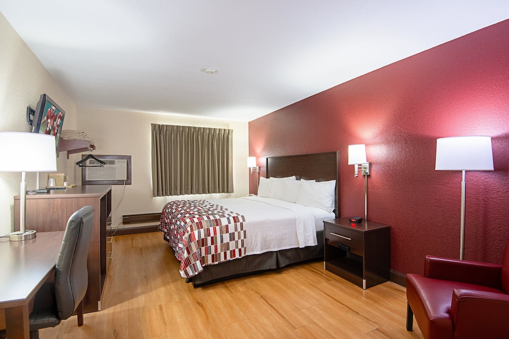Red Roof Inn Cameron - photo 4