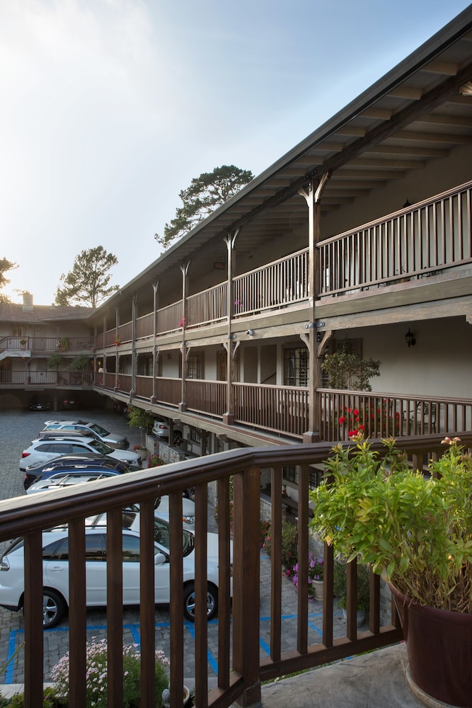 Coachman's Inn A Four Sisters Inn - photo 45