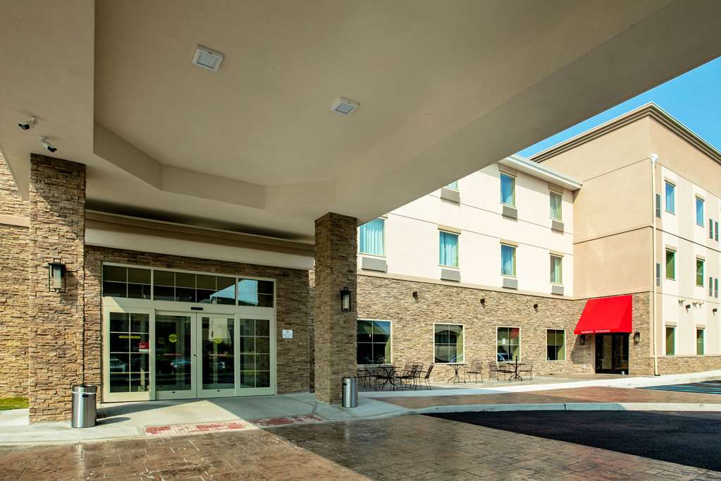 Comfort Suites Fishkill near Interstate 84 - photo 3