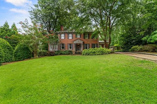 5BR Atlanta Historic Sleeps 10 Near Emory & CDC in Atlanta, United States