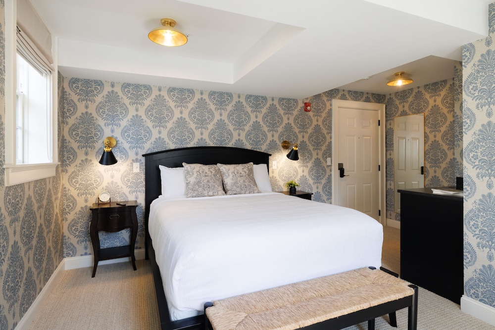 The Davenport Inn - photo 15