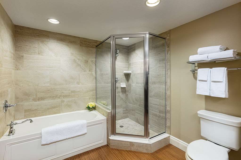 The Waterfront Inn - photo 8