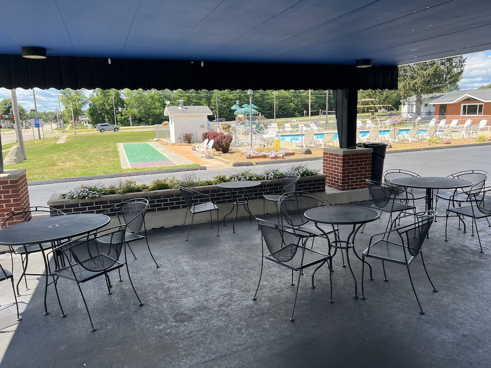 All Star Inn & Suites - photo 265