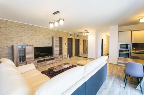 Beige Apartment Riviera — 4-Star Luxury Hotel in Cluj-Napoca, Romania