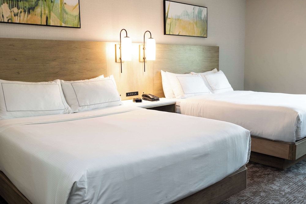 DoubleTree by Hilton Austin MN - photo 10