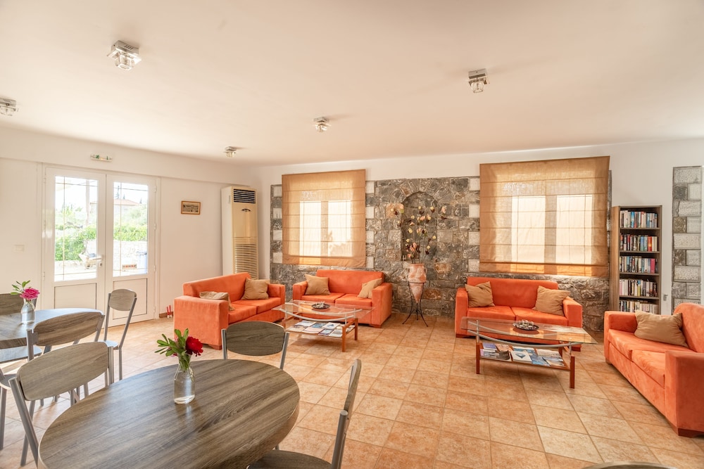 Hotel Aphrodite — Kardamyli — photo 5