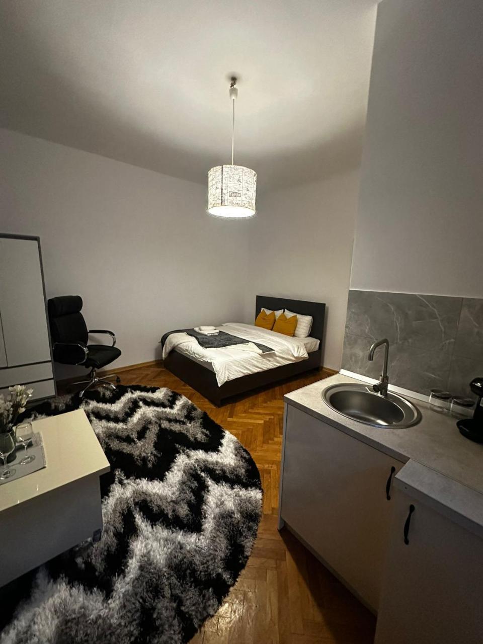 Popi Studio 1 - last minute hotel in Brasov