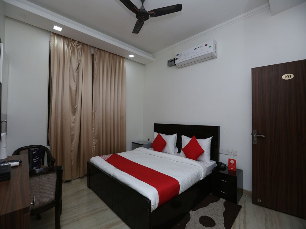 Oyo 15907 The Destiny Inn