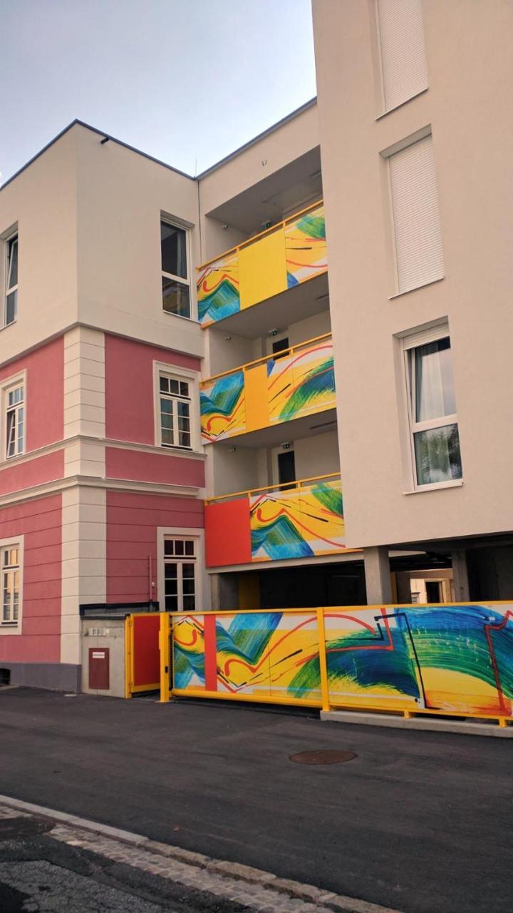 215 Apartment Wien 4 6 Pers 42m2 — 4-Star Luxury Hotel in Klagenfurt Am Woerthersee, Austria