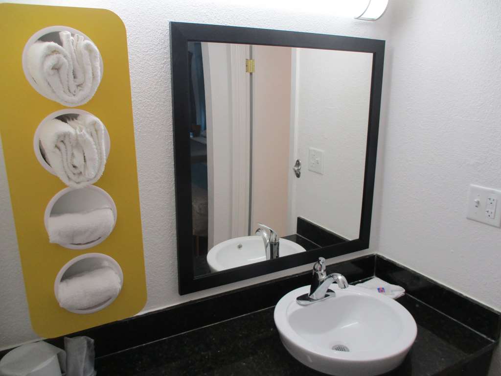 Motel6 Chattanooga TN Airport - photo 16