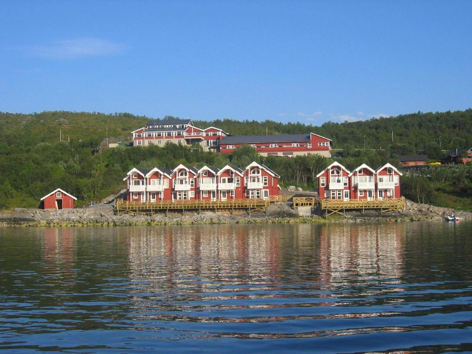 Tjeldsundbrua Hotel in Evenskjer, Norway