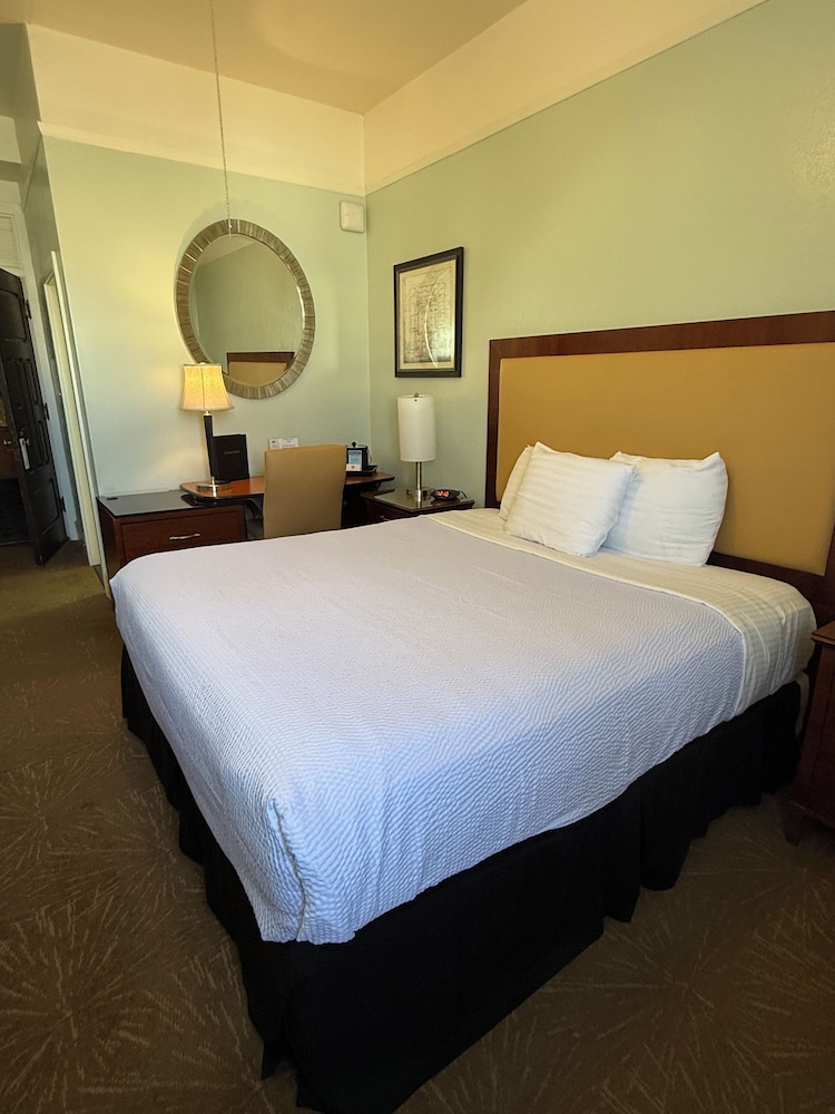 The Gadsden Hotel - photo 35