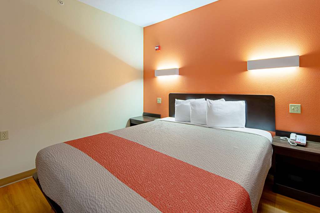 Motel 6 Rhome TX - photo 10