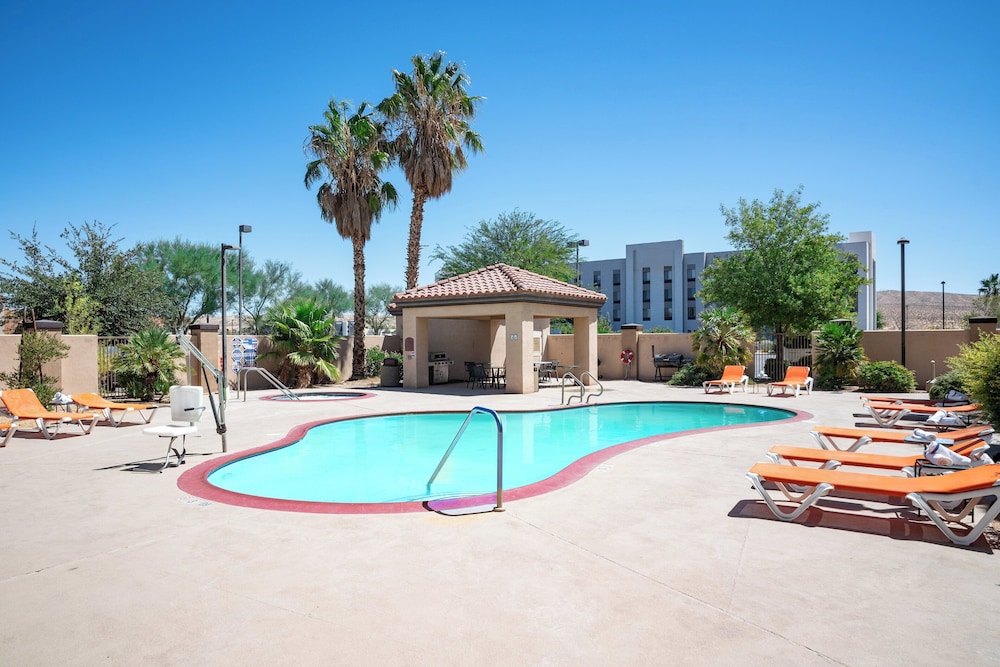 Holiday Inn Express & Suites Barstow Route 66 by IHG - photo 48