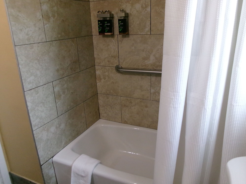 Carmel Wayfarer Inn - photo 23