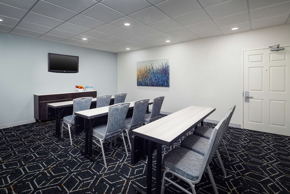 Homewood Suites by Hilton Columbus Dublin - photo 46