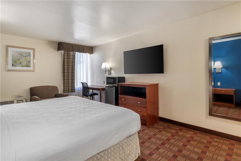 SureStay Hotel by Best Western East Brunswick - photo 16