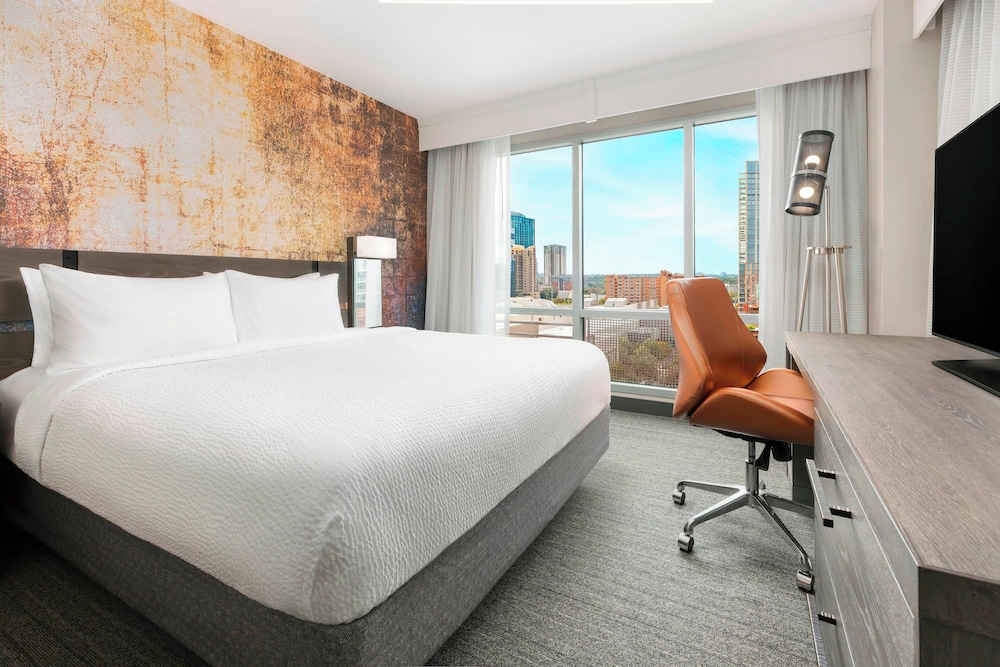 Courtyard by Marriott Austin Downtown Convention Center - photo 8