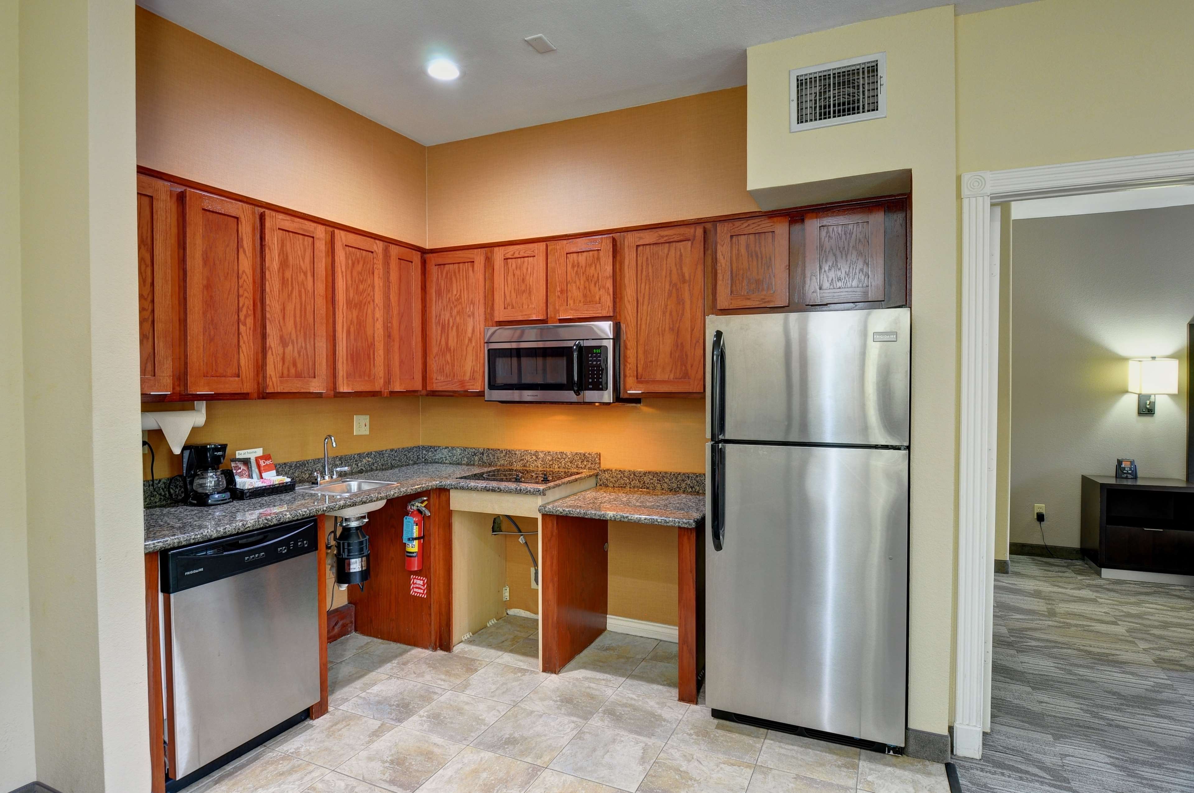 Homewood Suites by Hilton Longview - photo 28