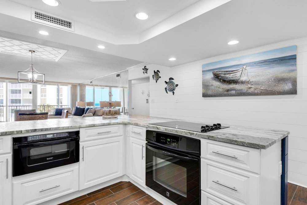 Shoreline Towers 1035 - photo 10