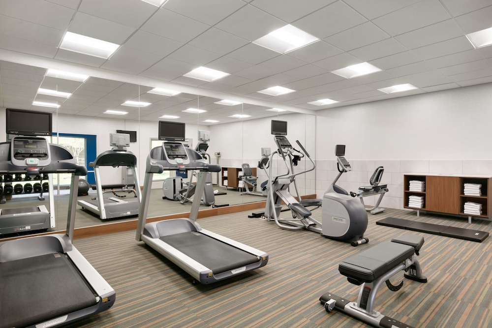 Holiday Inn Express & Suites Salisbury by IHG - photo 24