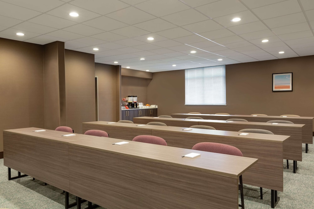 Hampton Inn & Suites Houston Cypress Station - photo 44