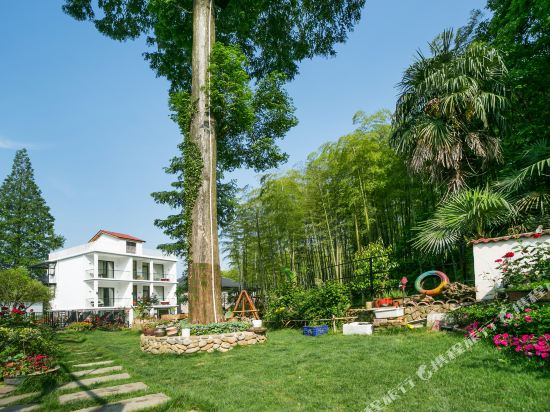 Yinsu - carbon neutral hotel in Deqing