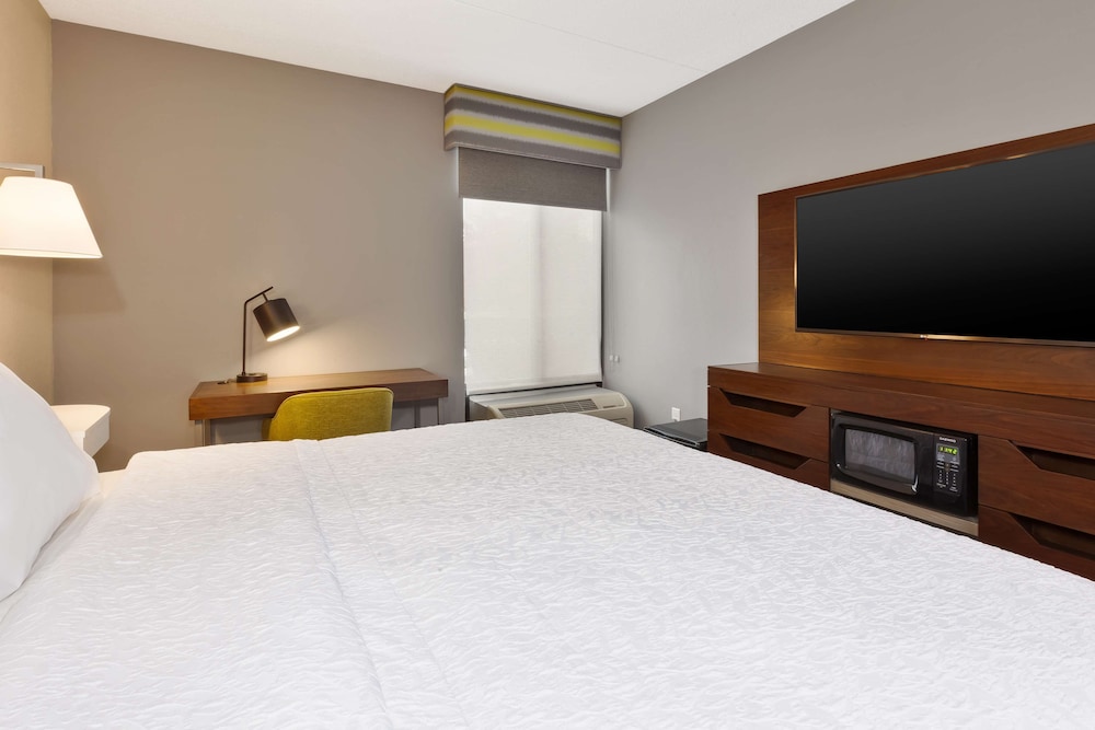 Hampton Inn Traverse City - photo 18